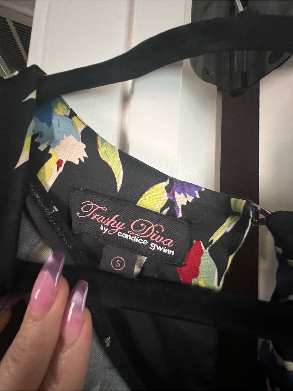 Trays Diva Black Floral Caftan - Picture 8 of 8